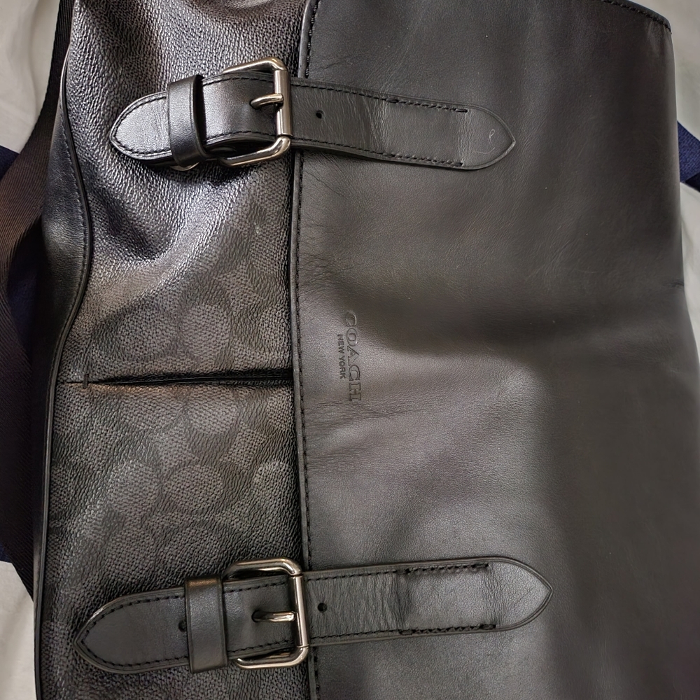 Coach messenger bag small/med unisex